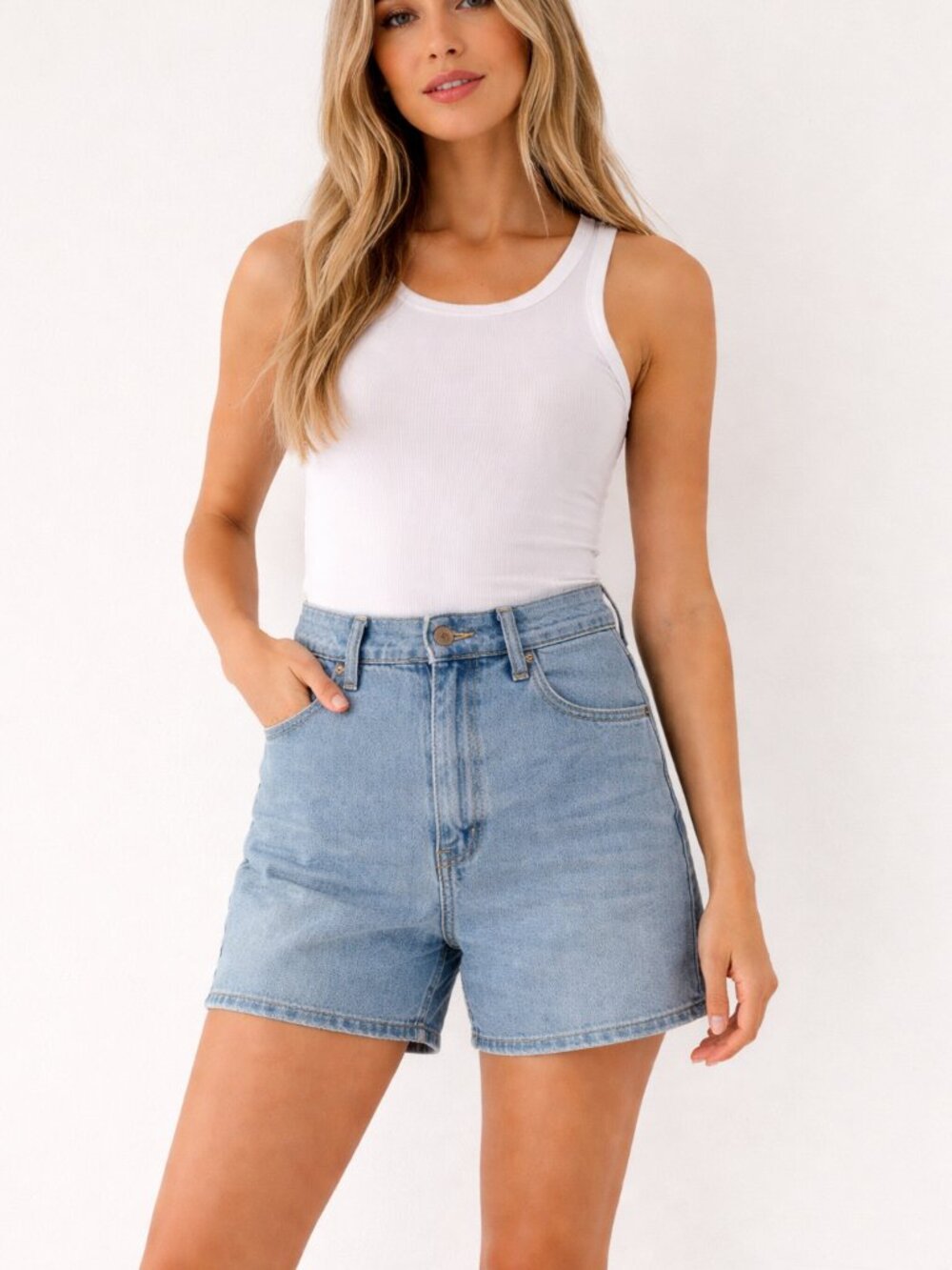 Wilfred Free Denim Shorts Size 0 Light Wash Aritzia Casual Jean Shorts